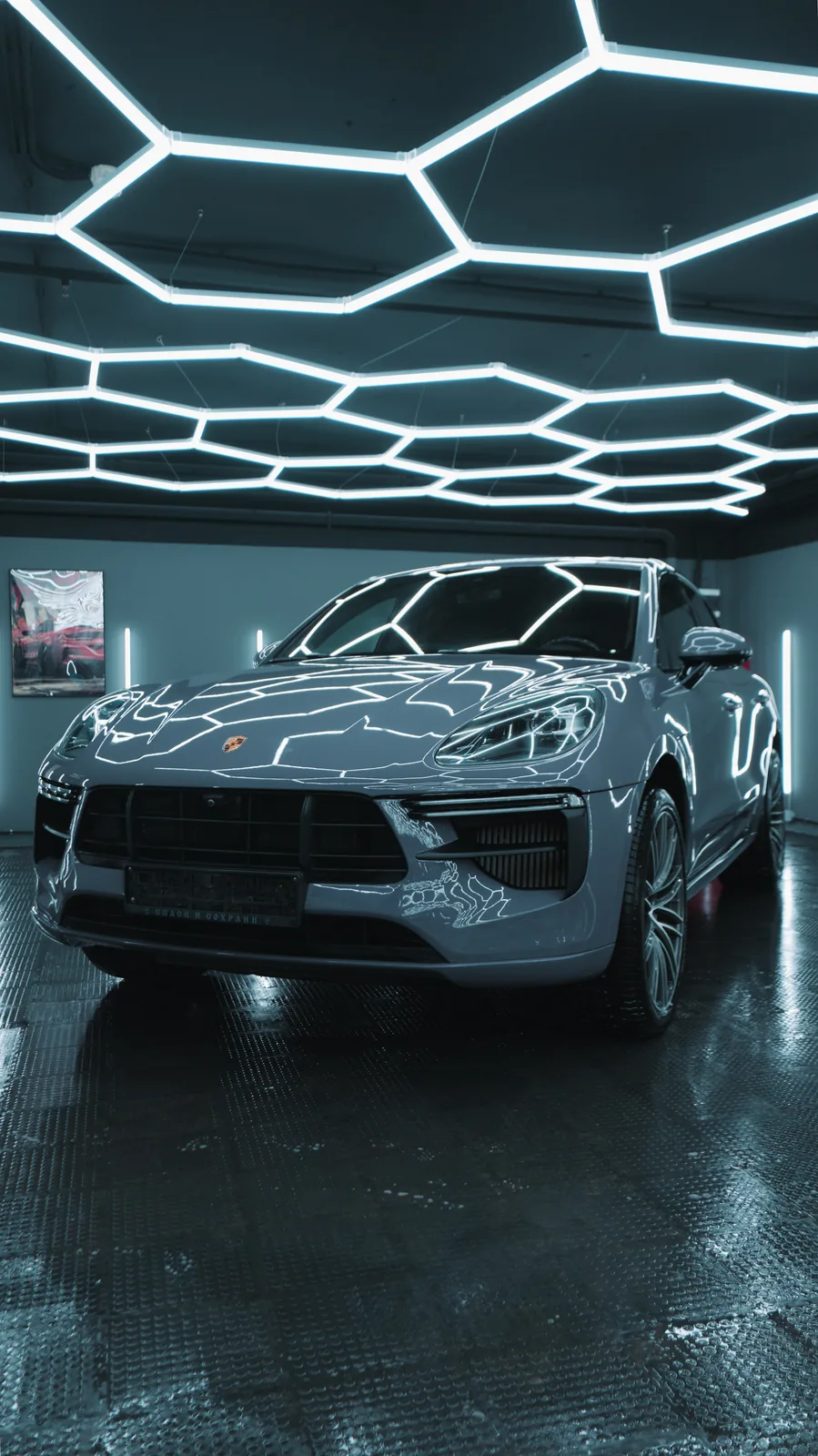Porsche Macan — Оклейка в цветной полиуретан